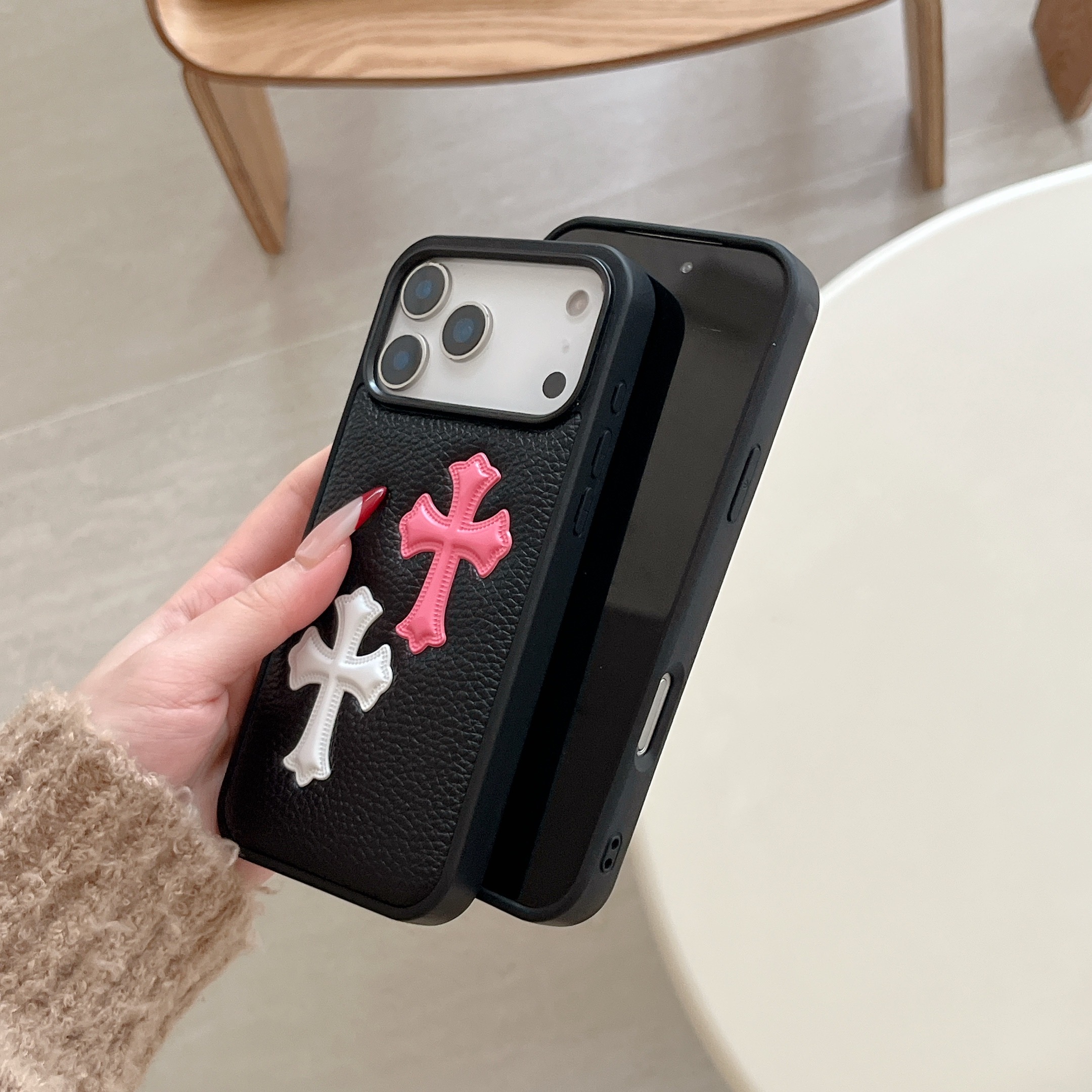 Classic CHS iPhone case black – GFCHS0028
