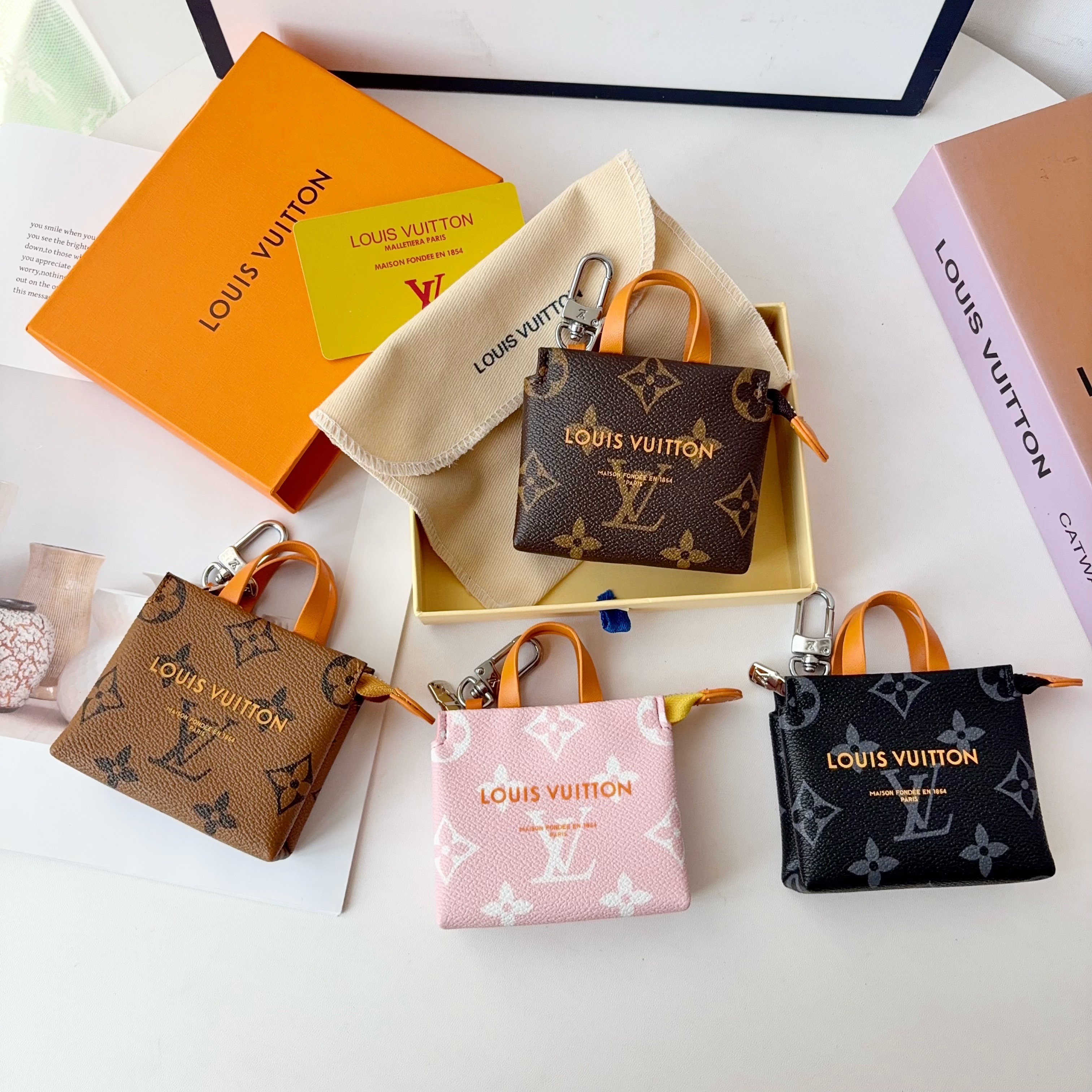 Premium Monogram AirPods Cases Big Printing -GELV236