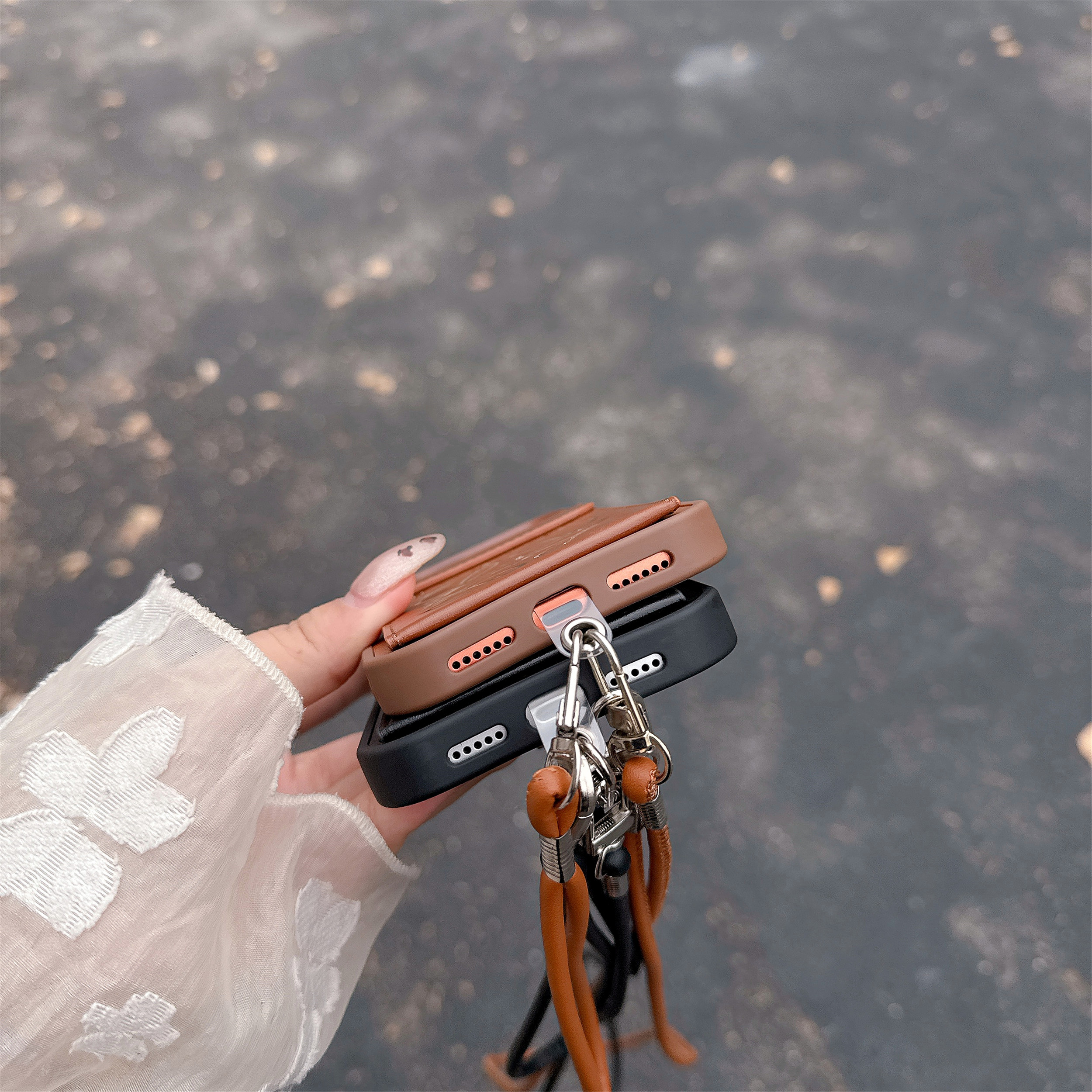 Premium LE iPhone case with Crossbody Lanyard brown  – GFLE0050