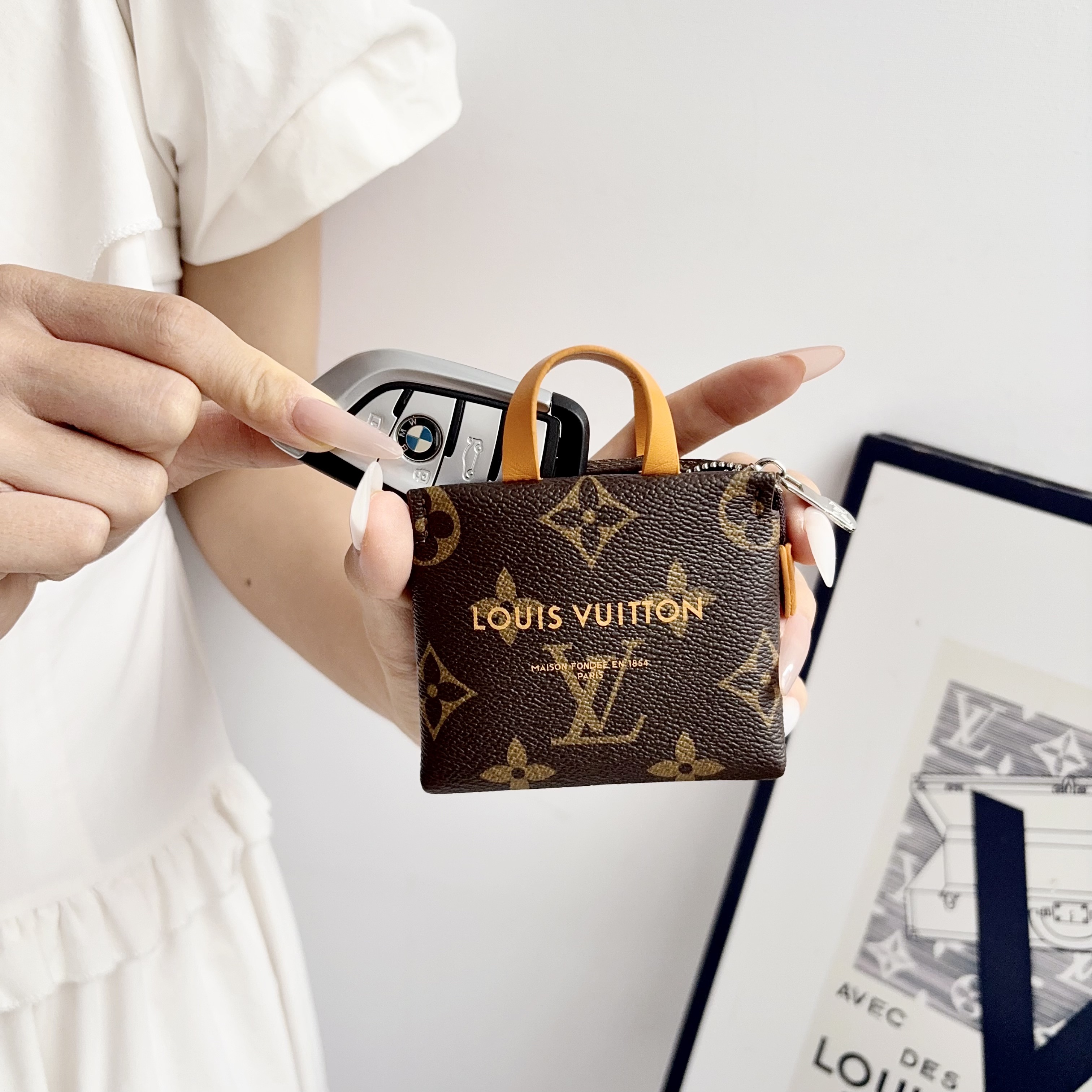 Premium Monogram AirPods Cases Big Printing -GELV236