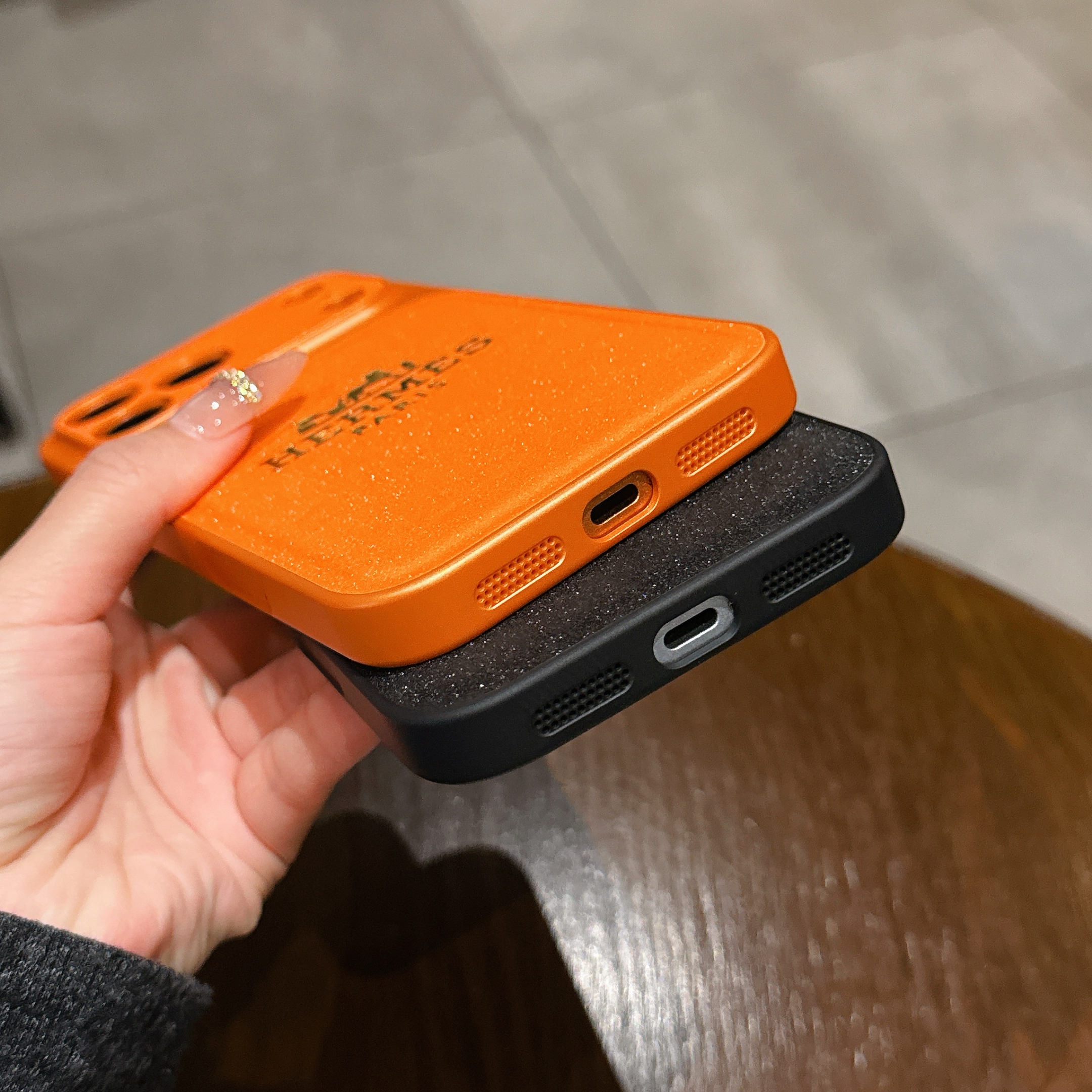 Premium CH iPhone case orange– GFLV006