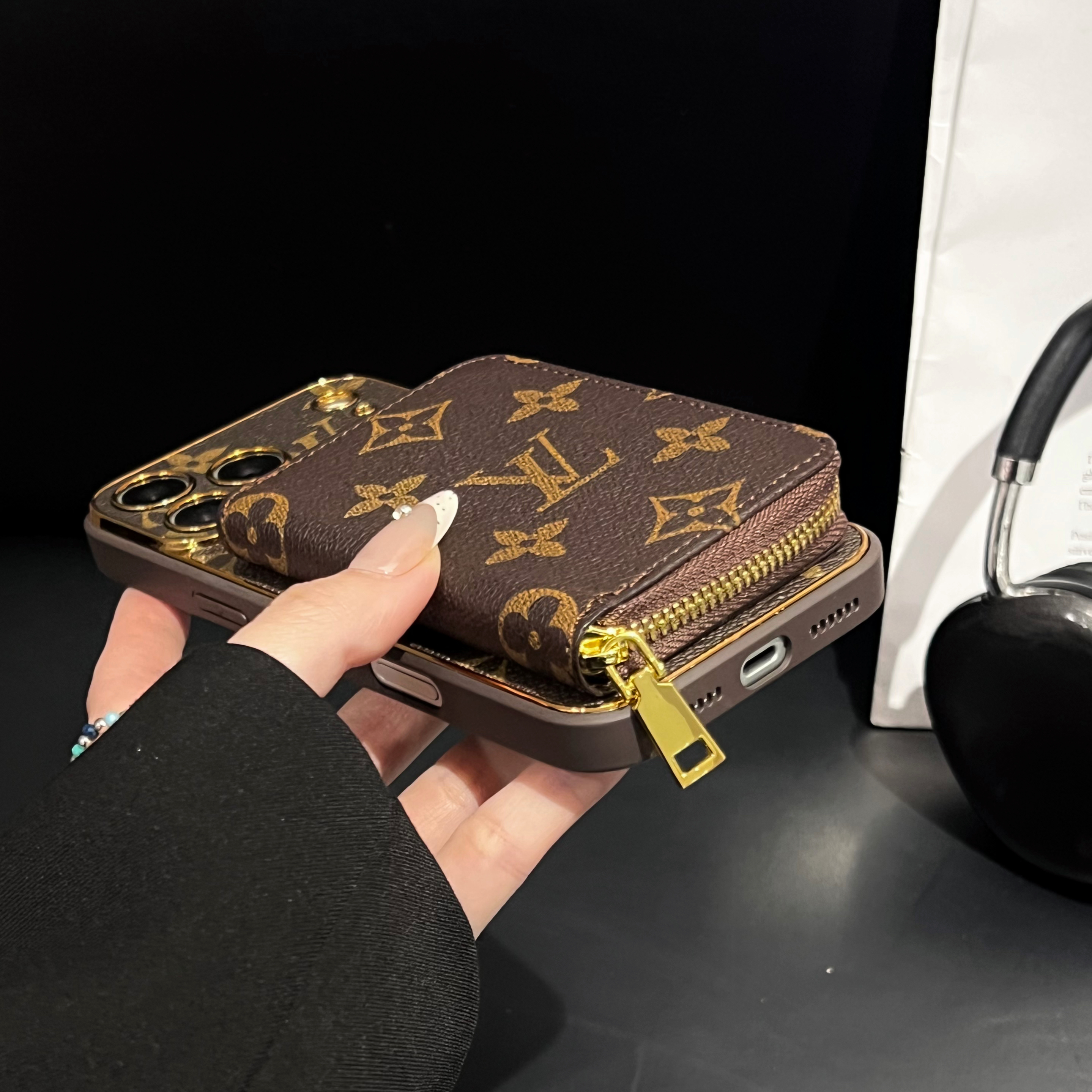 High-quality  Monogram iPhone Case With Wallet  For iPhone 17 Series-GELV164
