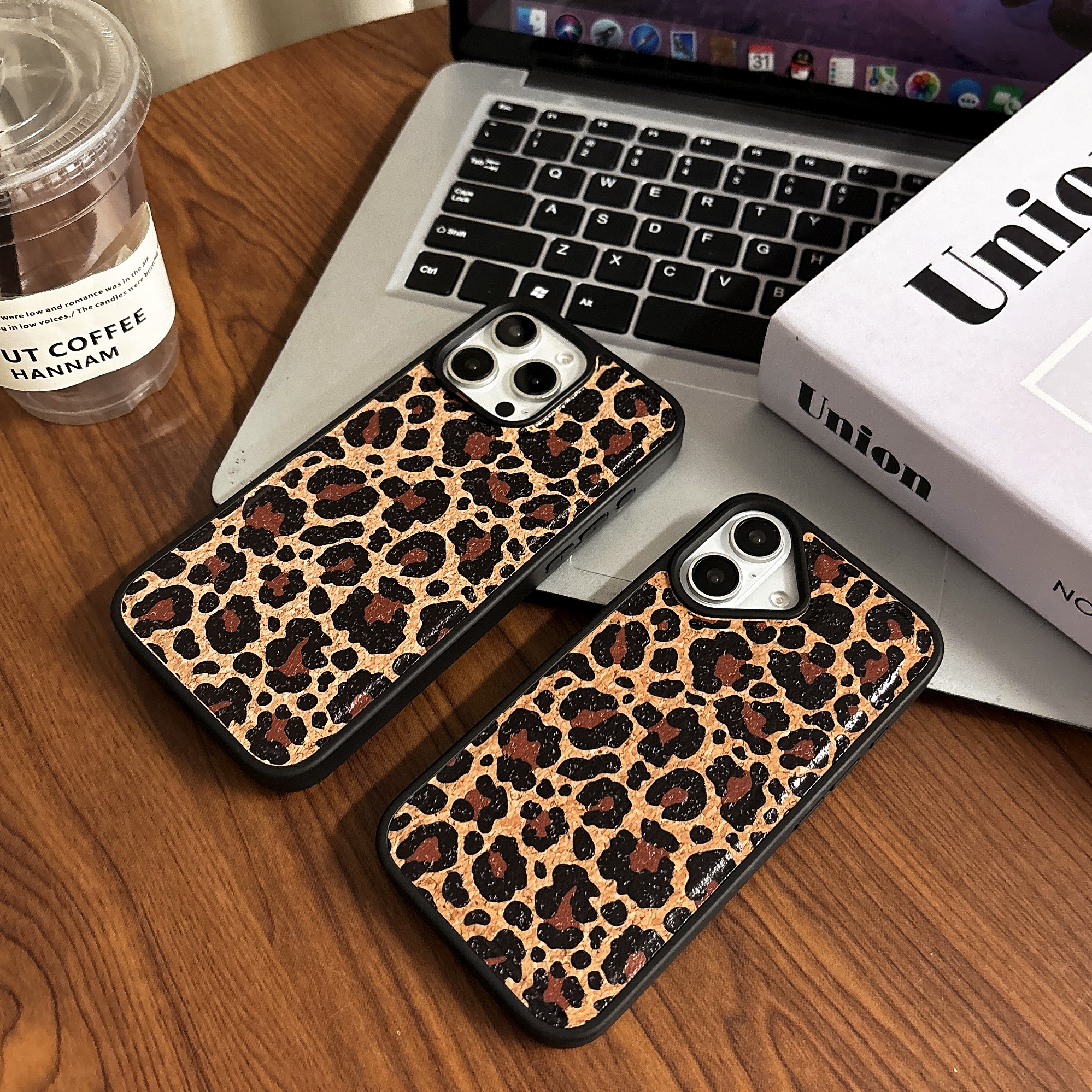 Wooden Magnetic Leopard Print Phone Case For iPhone (Compatible with Magsafe）-BWK241839