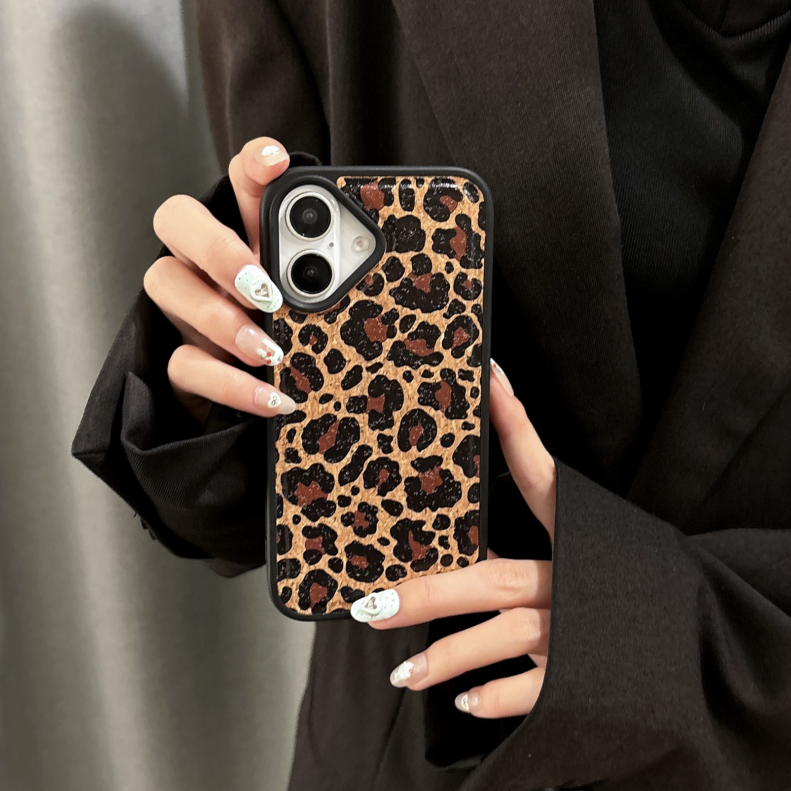 Wooden Magnetic Leopard Print Phone Case For iPhone (Compatible with Magsafe）-BWK241839