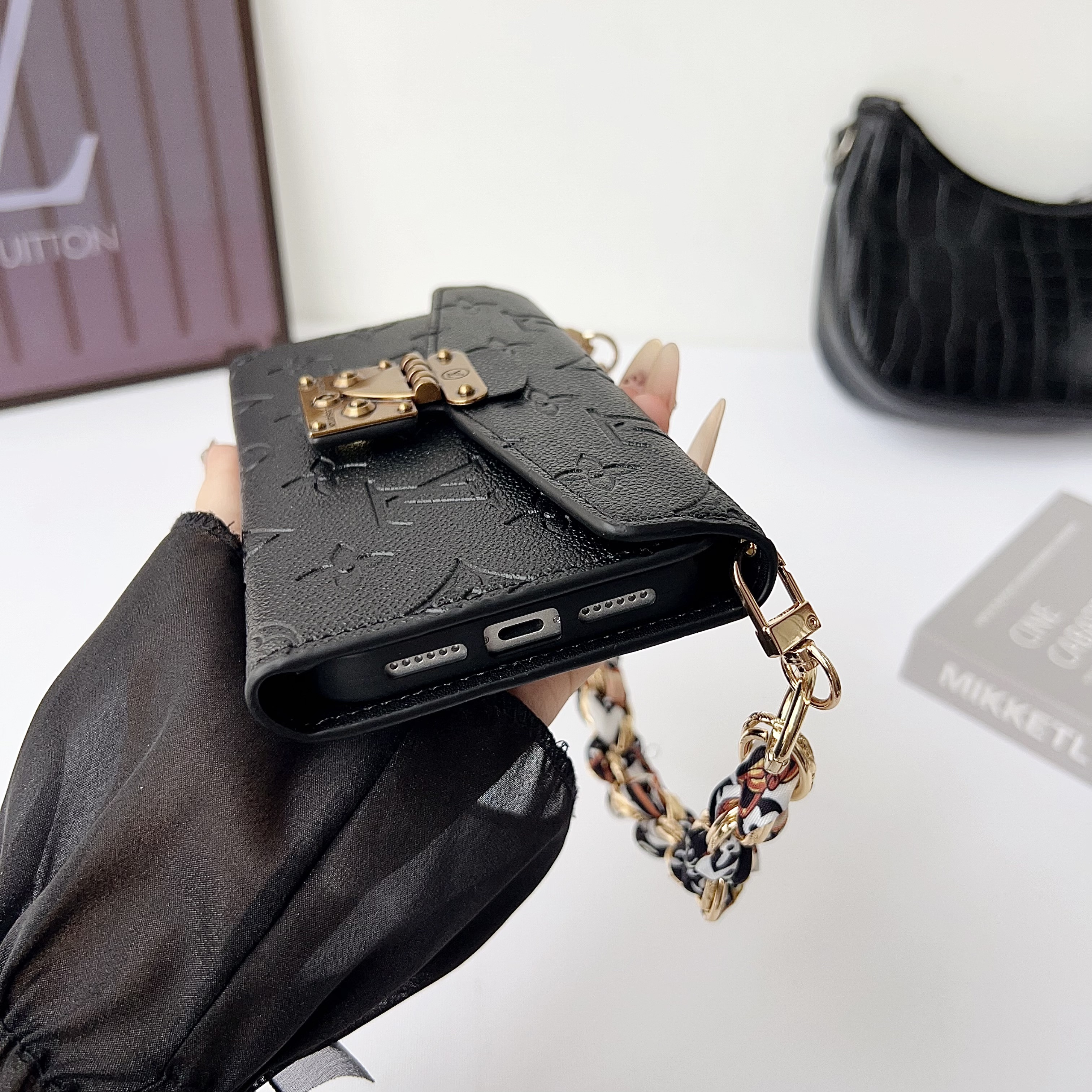 Luxury  Leather LV iPhone Case With Flip Wallet-GELV204