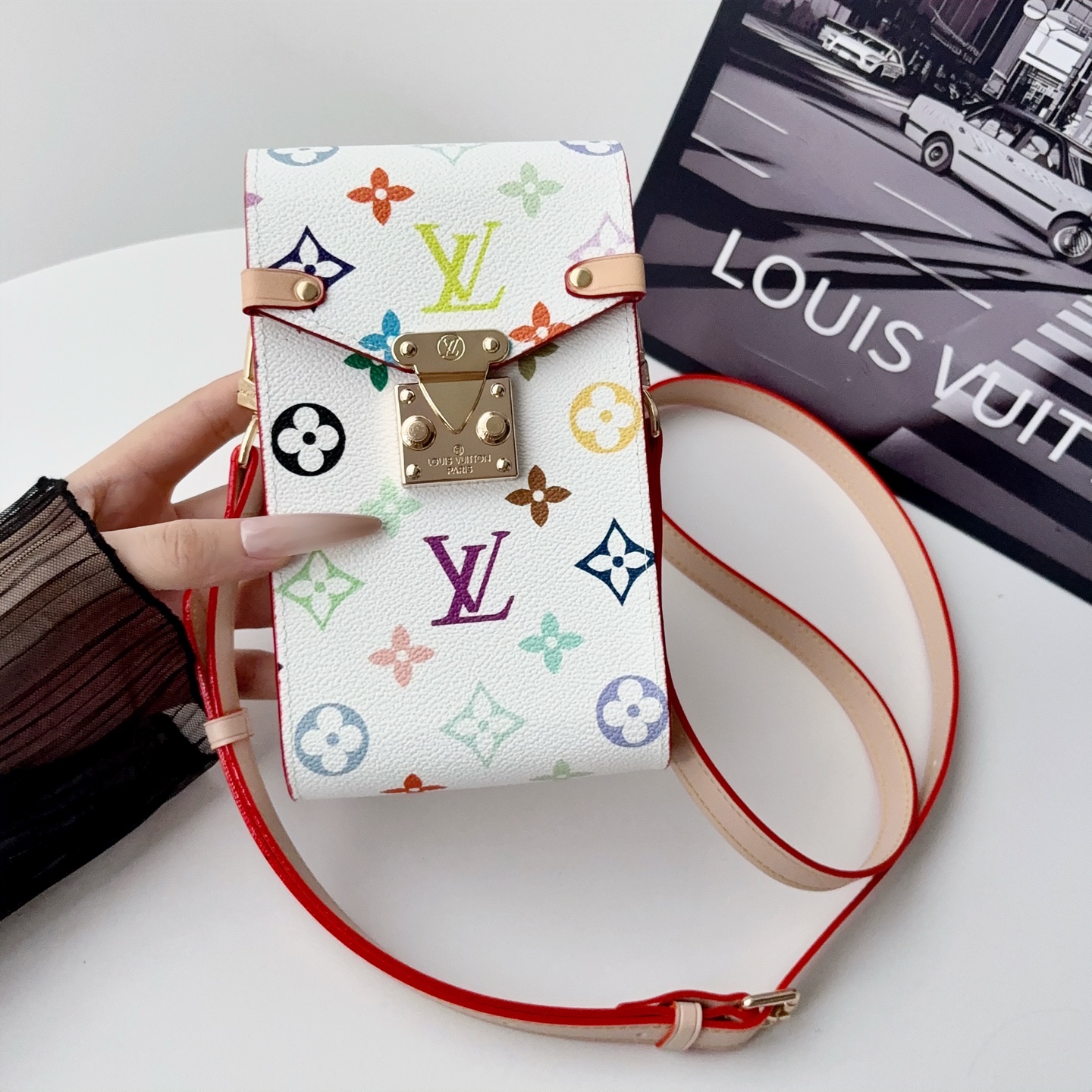 Classic Leather Monogram Crossbody Phone Bag-GELV253