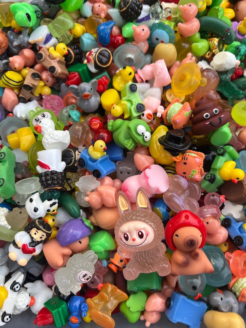 Mini Kawaii Trinkets in a Cute Carry Pouch