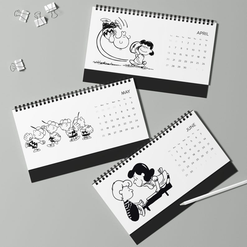2025 Snoopy & Woodstock Desk Calendar