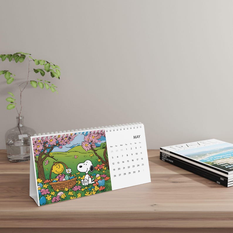 2025 Snoopy & Woodstock Desk Calendar