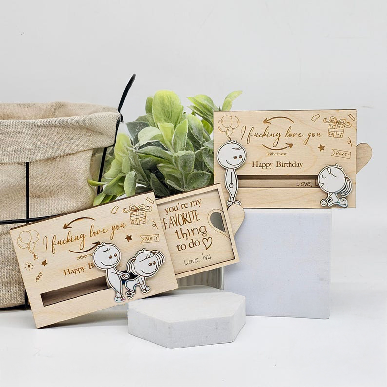 Adule Cheeky Wooden Pull-Out Gift Card Holder