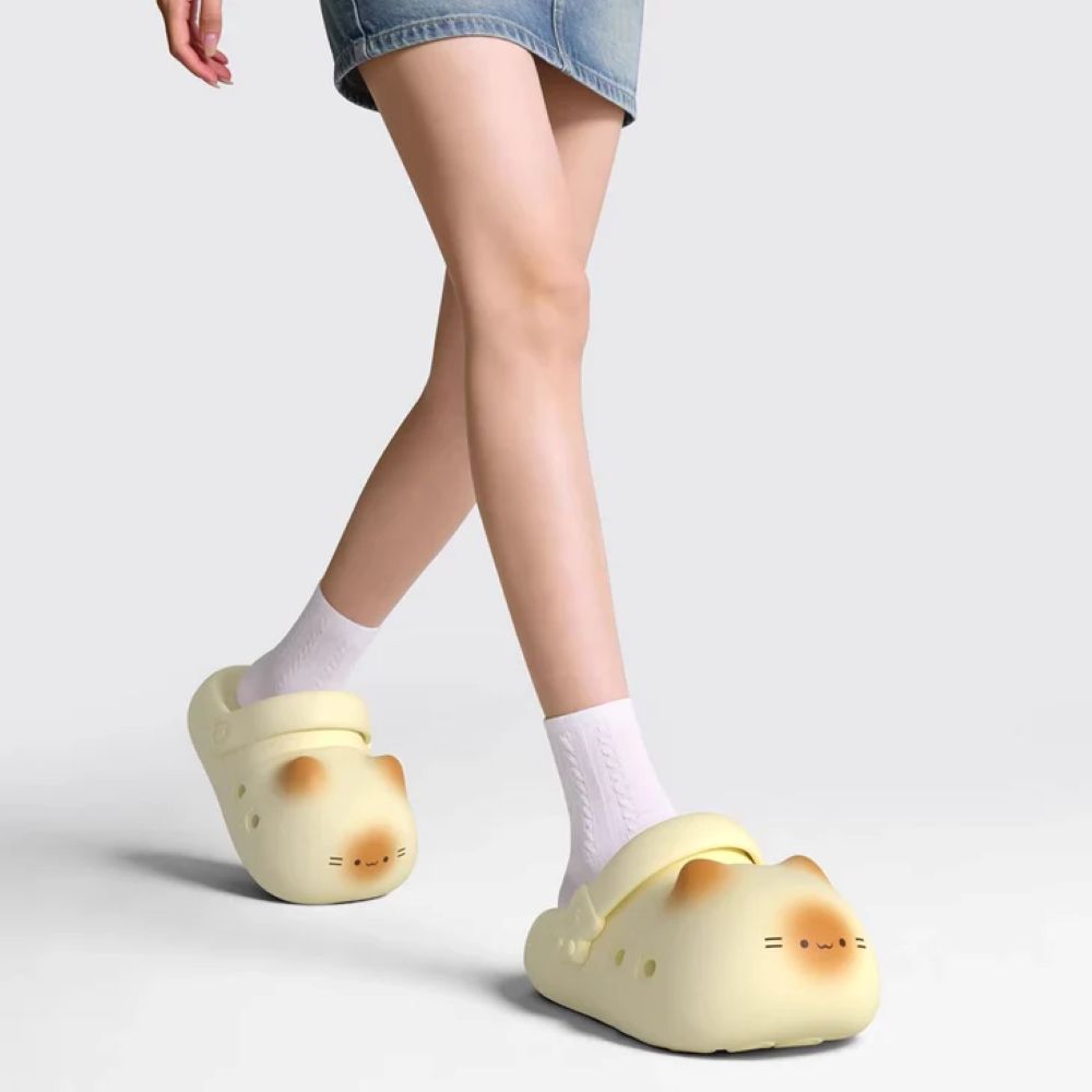 Cat Paw Print Clogs – Cute Cat Lover Slip-On Shoes That Leave Paw Prints
