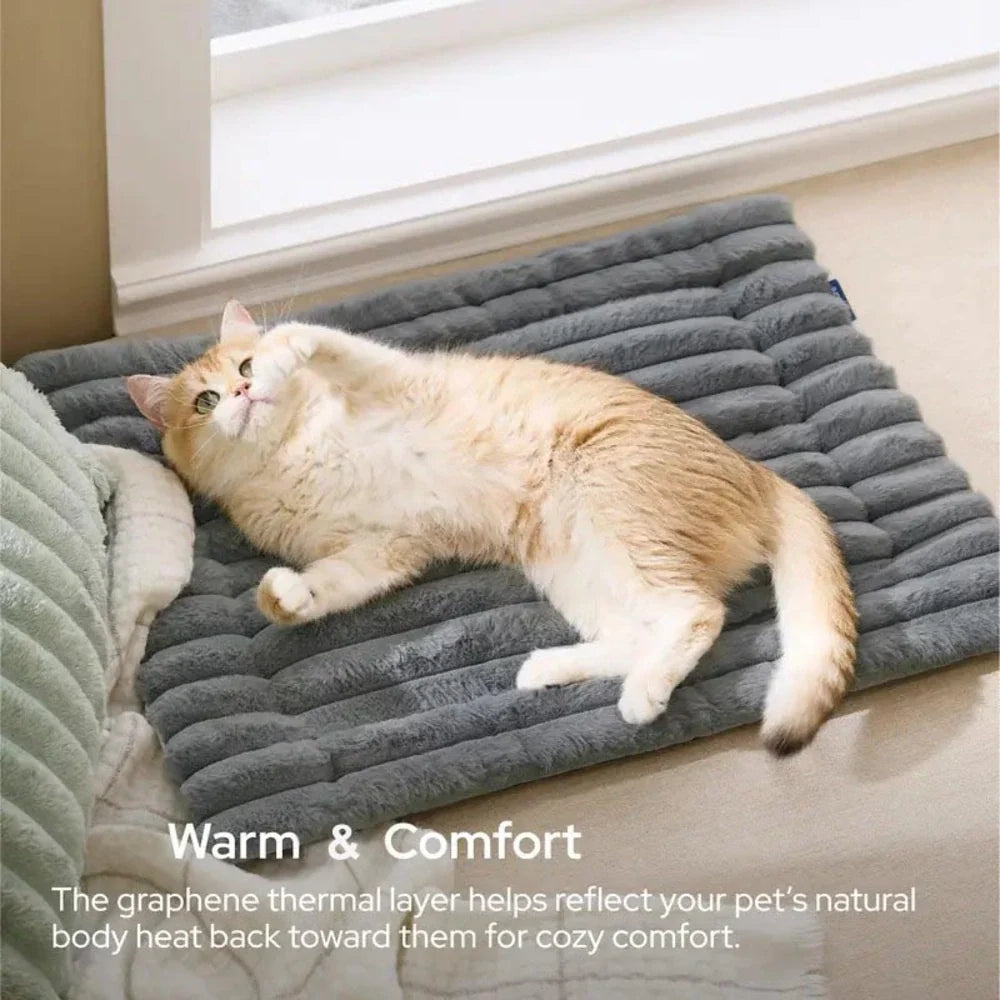Non-slip bottom of a soft fleece pet mat