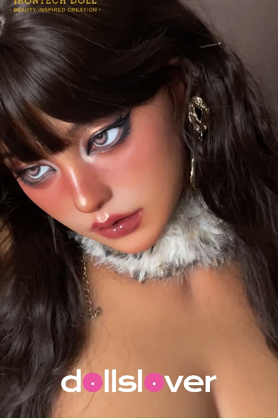 164cm/5ft5 E-Cup Silicone Sex Doll – Urilith E-Cup Western MILF Doll – Tall, Busty, Silicone