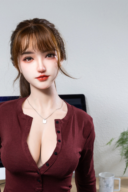 152cm B-Cup Silicone Hyper Realistic Mature Brunette Sex Doll - Quinvelle for Sale | DollsLover Official Store | Qita Doll
