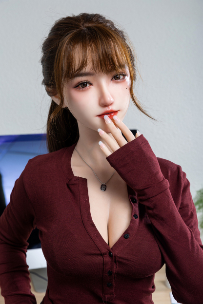 152cm B-Cup Silicone Hyper Realistic Mature Brunette Sex Doll - Quinvelle for Sale | DollsLover Official Store | Qita Doll
