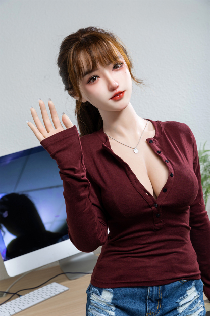 152cm B-Cup Silicone Hyper Realistic Mature Brunette Sex Doll - Quinvelle for Sale | DollsLover Official Store | Qita Doll
