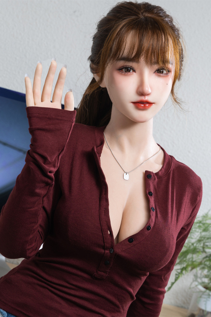 152cm B-Cup Silicone Hyper Realistic Mature Brunette Sex Doll - Quinvelle for Sale | DollsLover Official Store | Qita Doll
