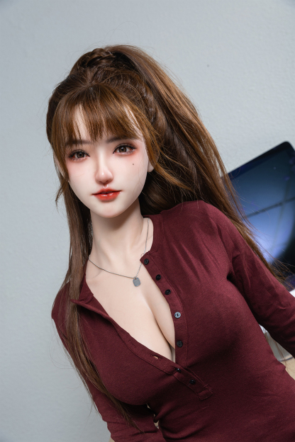 152cm B-Cup Silicone Hyper Realistic Mature Brunette Sex Doll - Quinvelle for Sale | DollsLover Official Store | Qita Doll
