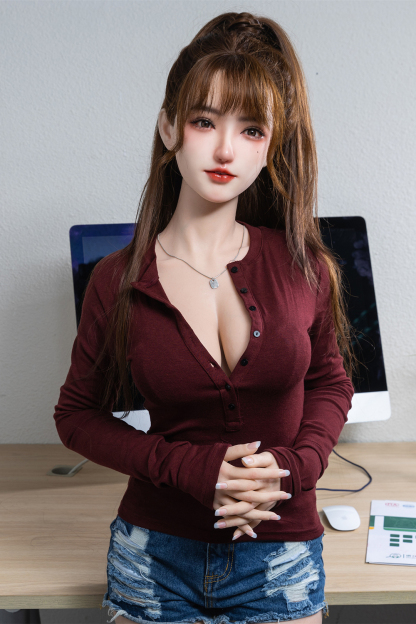 152cm B-Cup Silicone Hyper Realistic Mature Brunette Sex Doll - Quinvelle for Sale | DollsLover Official Store | Qita Doll
