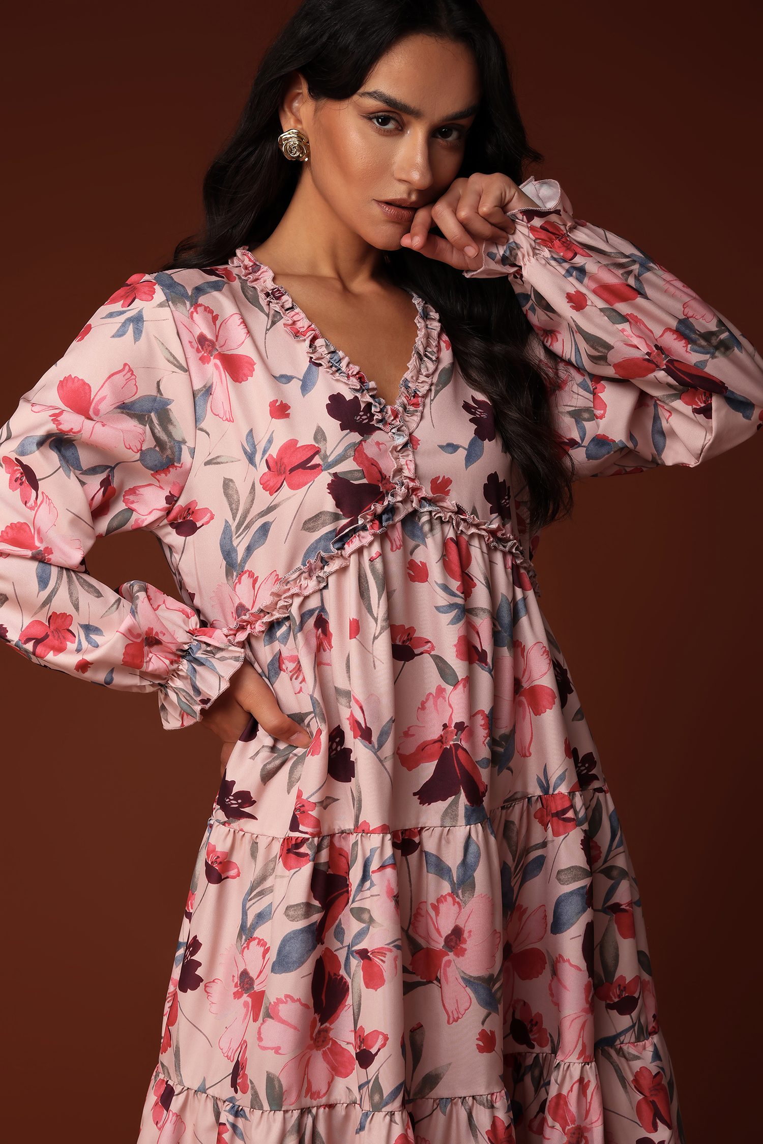 Salla Long Sleeves Flower V-neck Maxi Dress