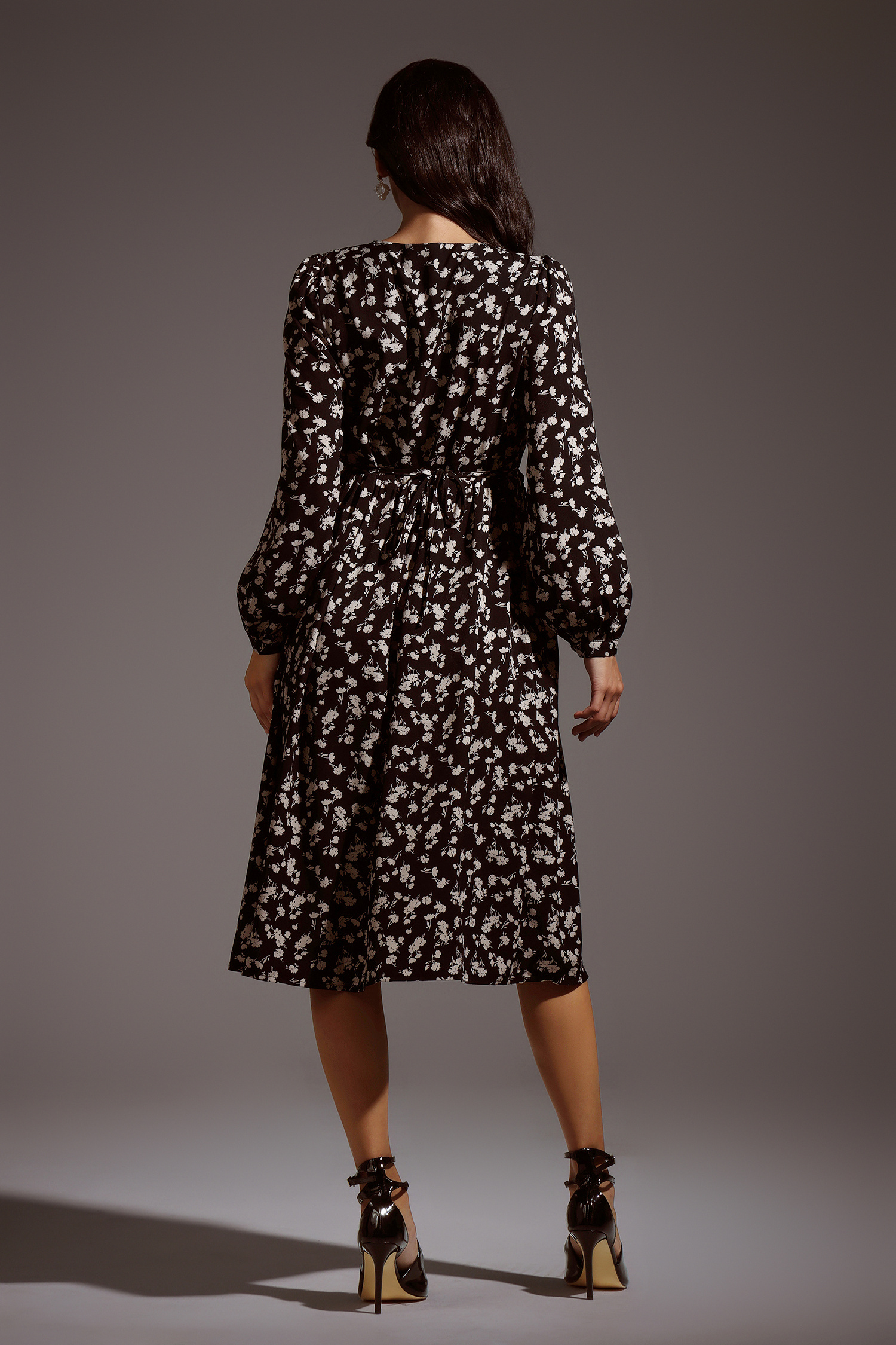 Derlyn V-neck Long Sleeves Maxi Dress