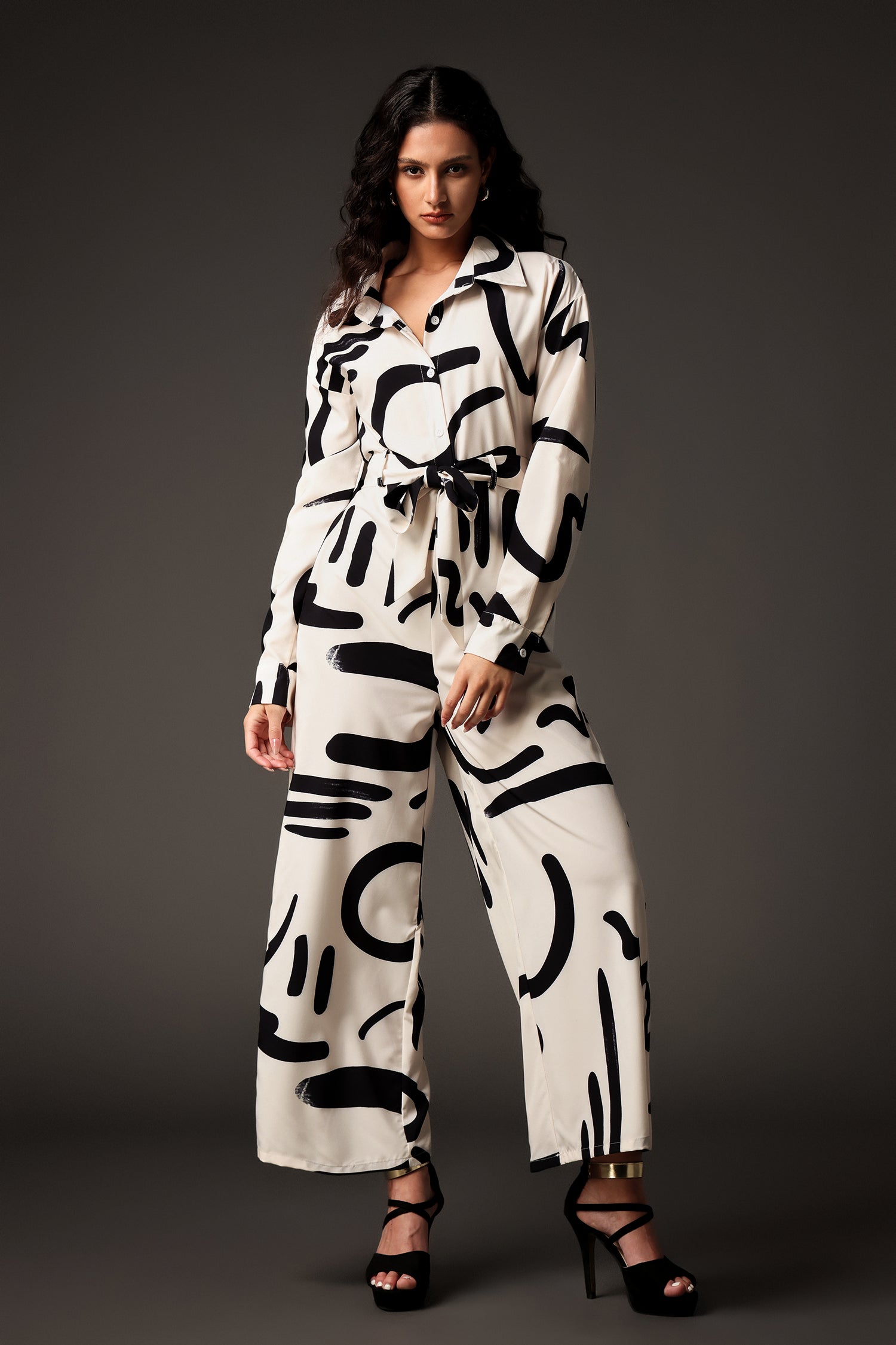 Hainsley Printing Long Sleeves V-Neck Jumpsuit