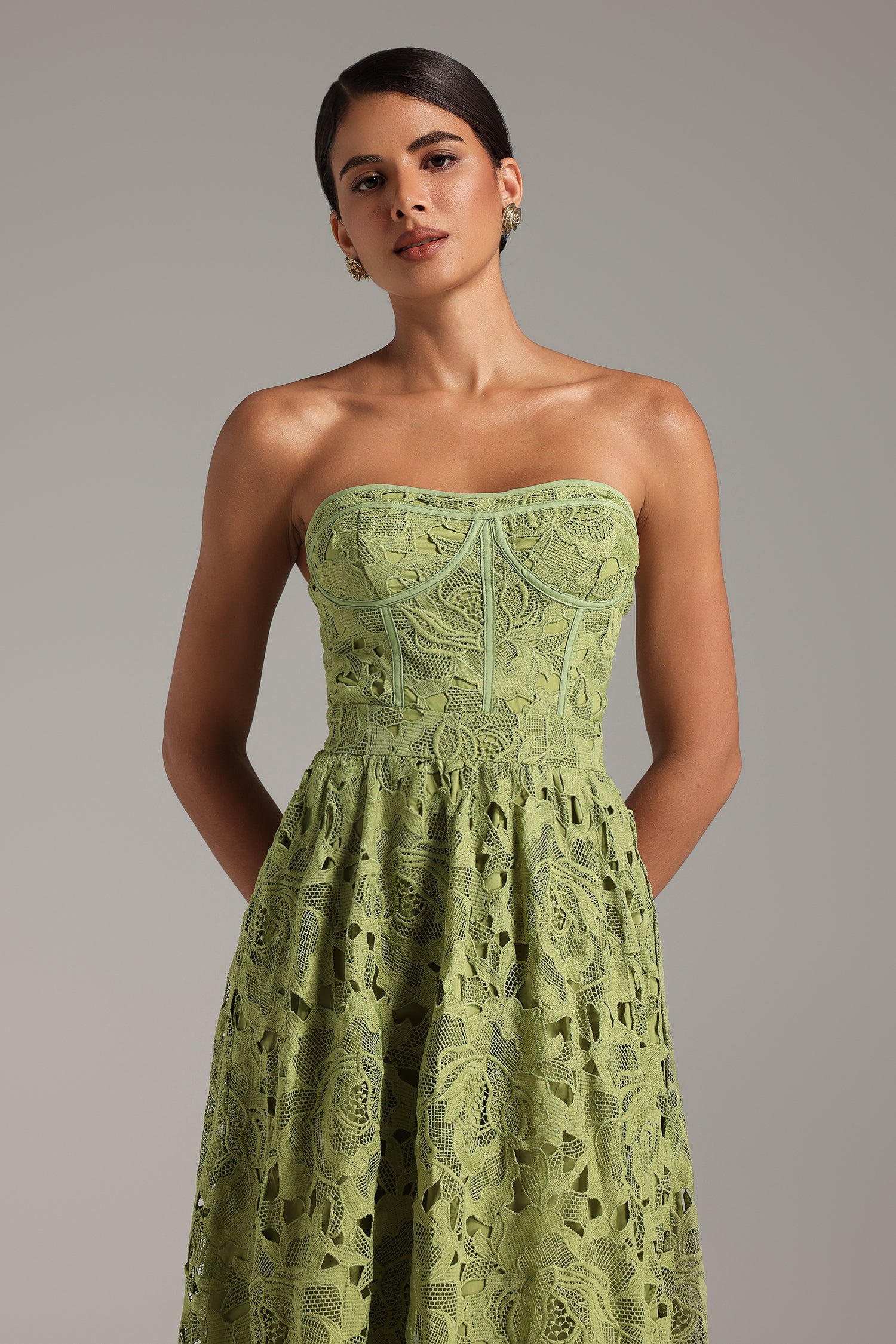 Jiusi Lace Sleeveless Midi Dress