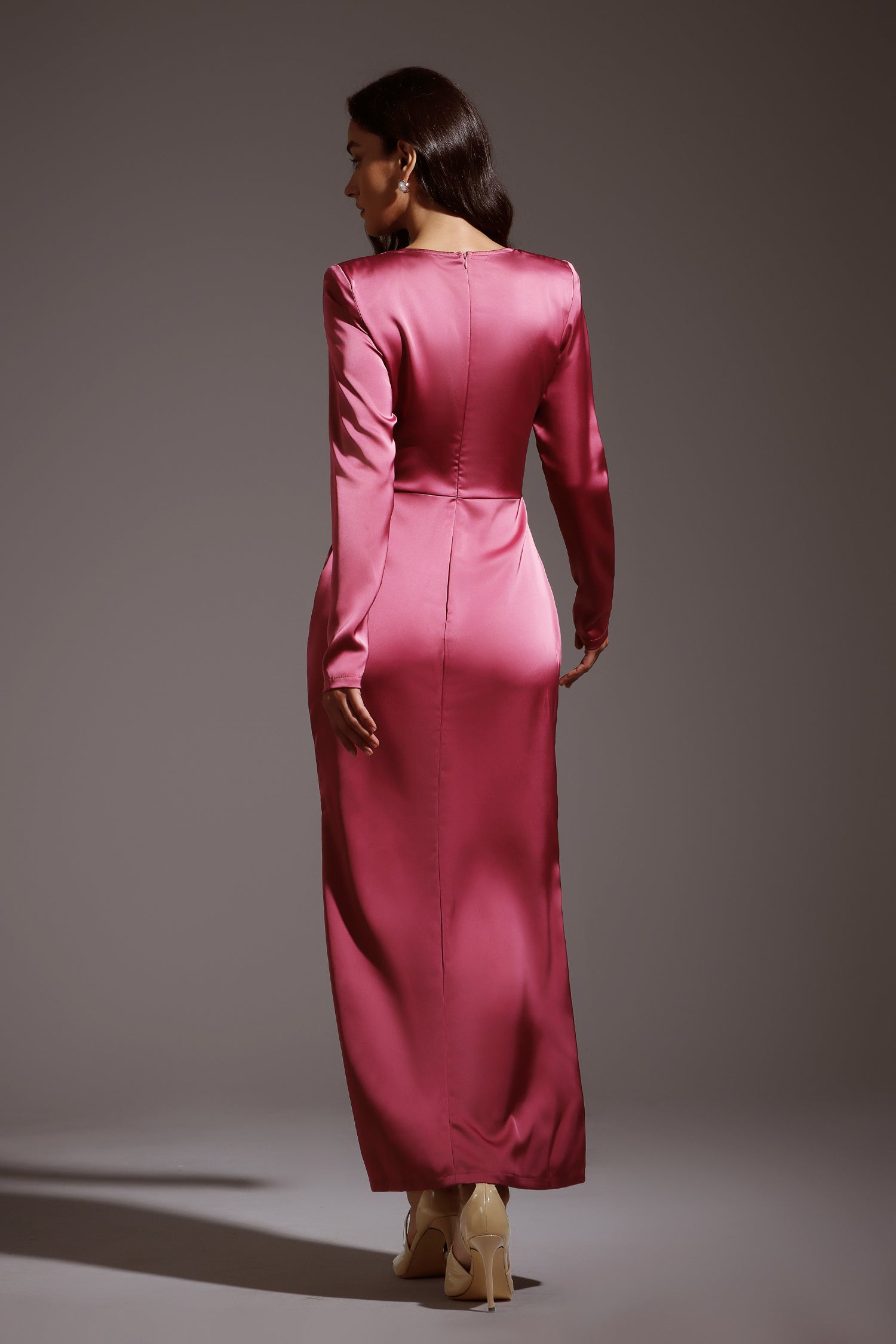 Makani V-neck Long Sleeves Maxi Dress