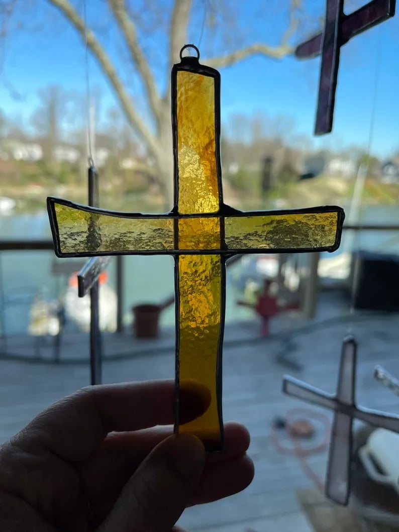 ✨Cross Suncatcher – Let God’s Light Shine Through Your Home with Beautiful Rainbow Blessings!🌈
