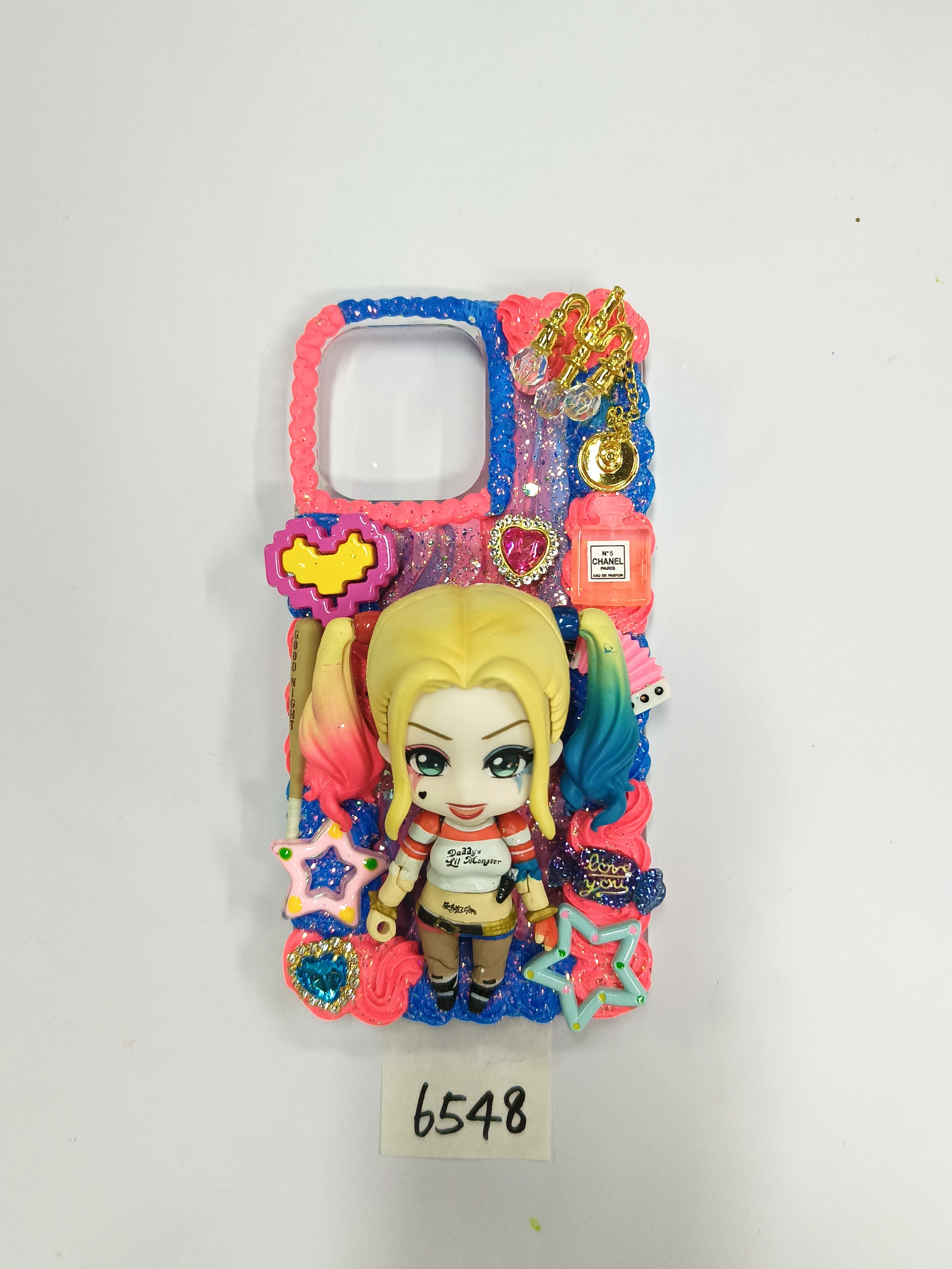 Harley Quinn mobile phone case style, Joker female mobile phone case, cream glue handmade mobile phone case, art gift, commemorative gift, collection gift.