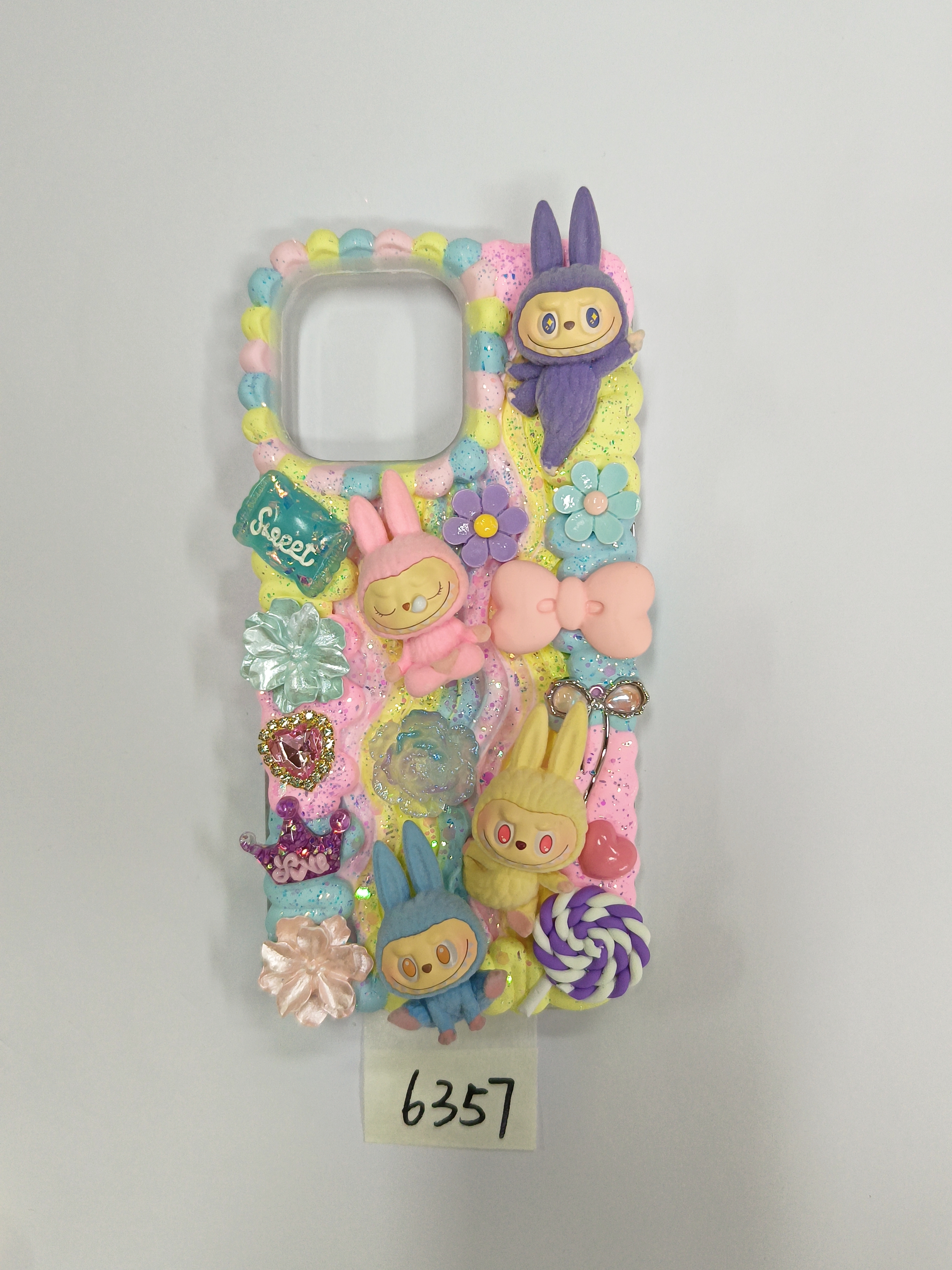 labubu style collection Color Block Lovers Rejoice! Labubu Neon Color Clash Edition Unlocks New Toy Trends