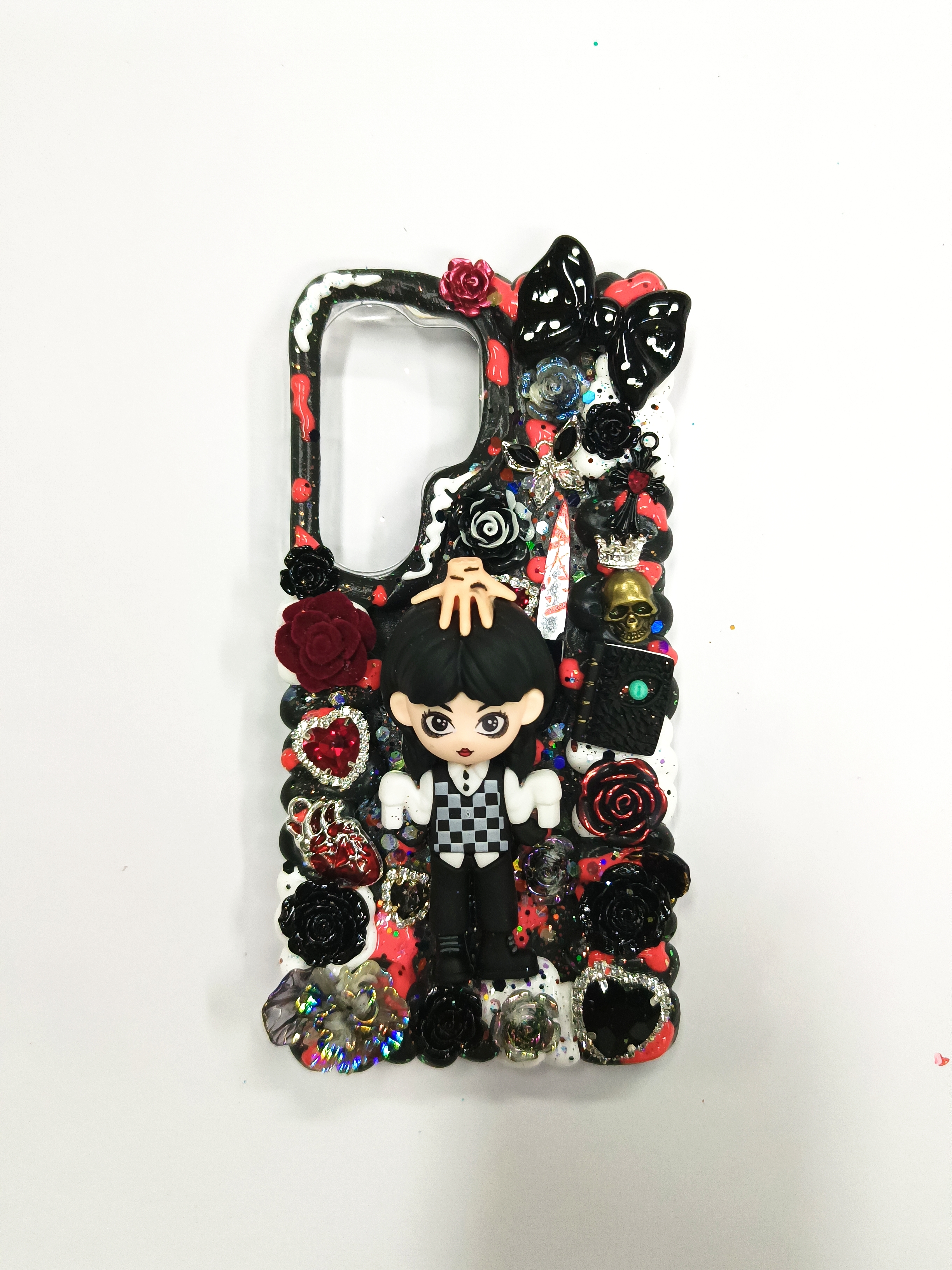 Wednesday Handmade Phone Case, Horror Series, thriller and suspense styles, Halloween designs, 3D cream glue.
