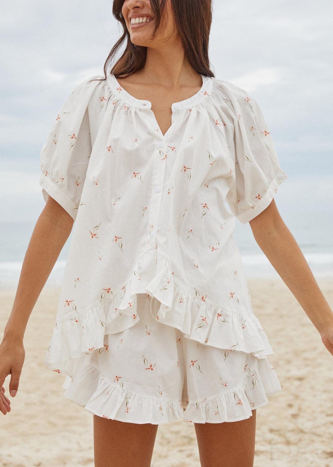 Loose-fitting ruffled short-sleeved shorts suit