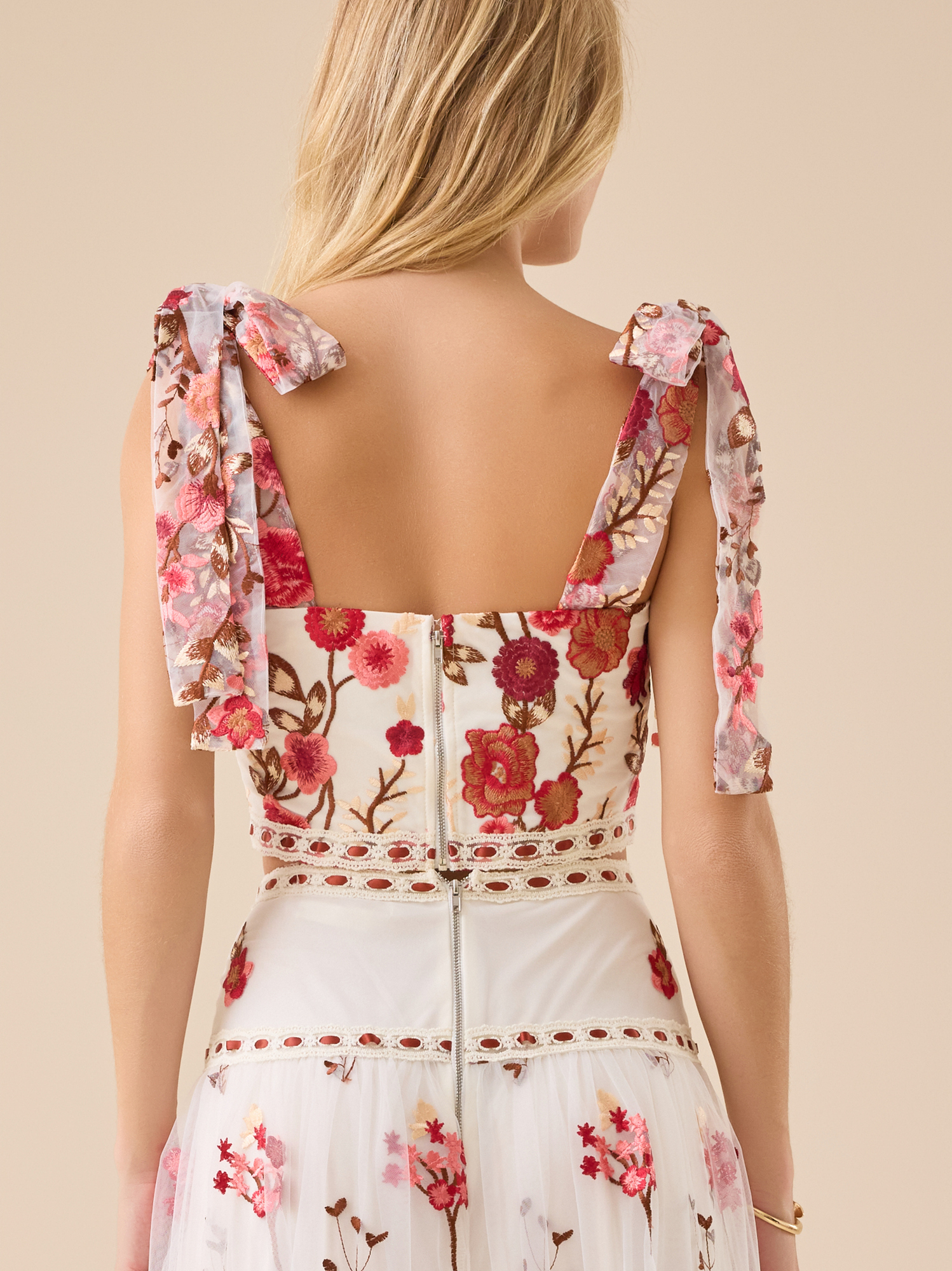 Braxlin Embroidered set