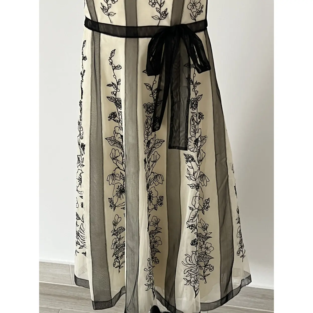 Lace Embroidered Midi Dress