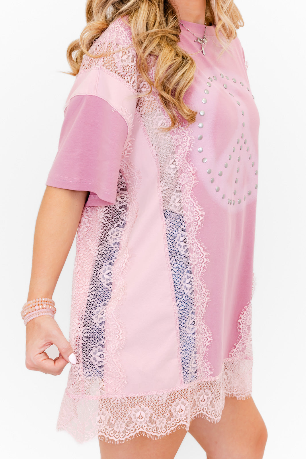 Retro Rules Peace N Lace Graphic Tee - 3 Colors