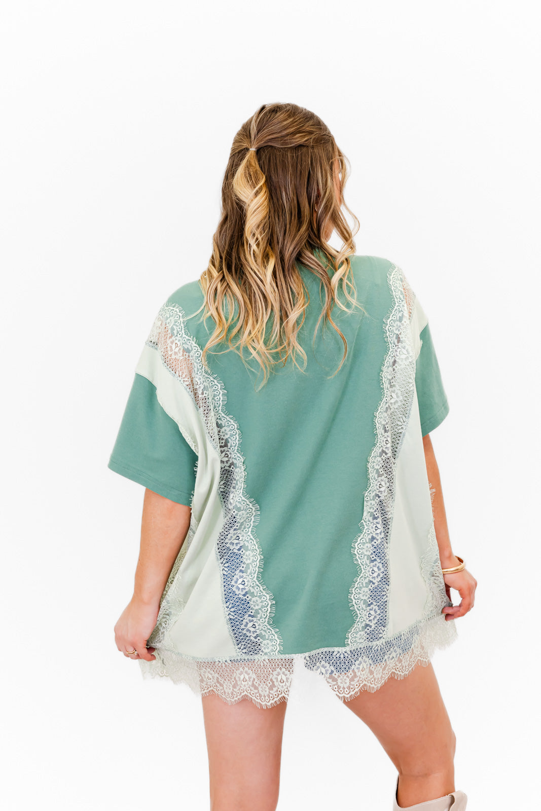 Retro Rules Peace N Lace Graphic Tee - 3 Colors