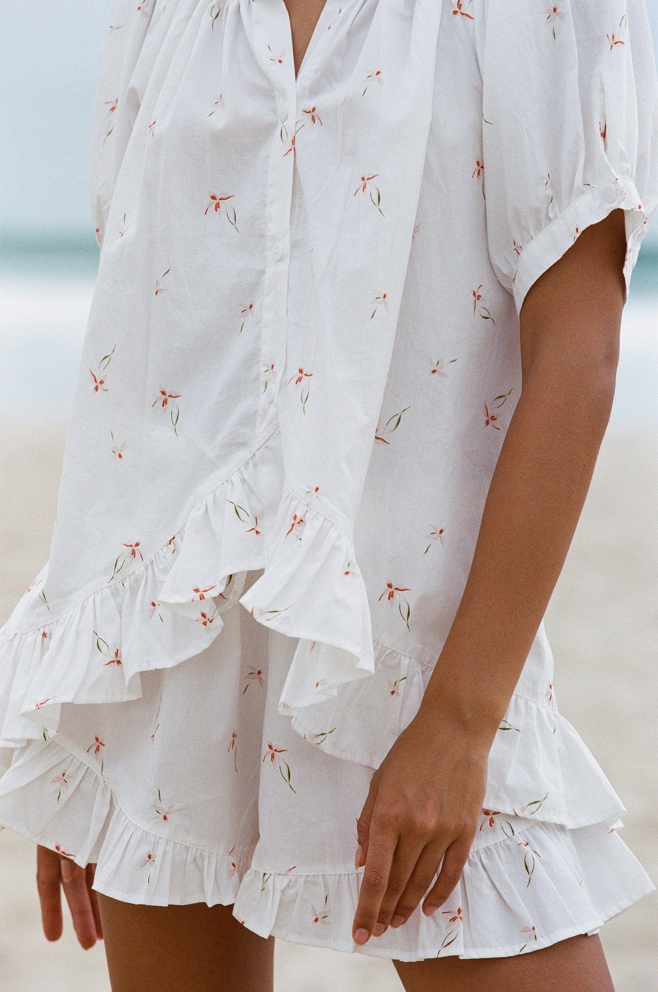 Loose-fitting ruffled short-sleeved shorts suit