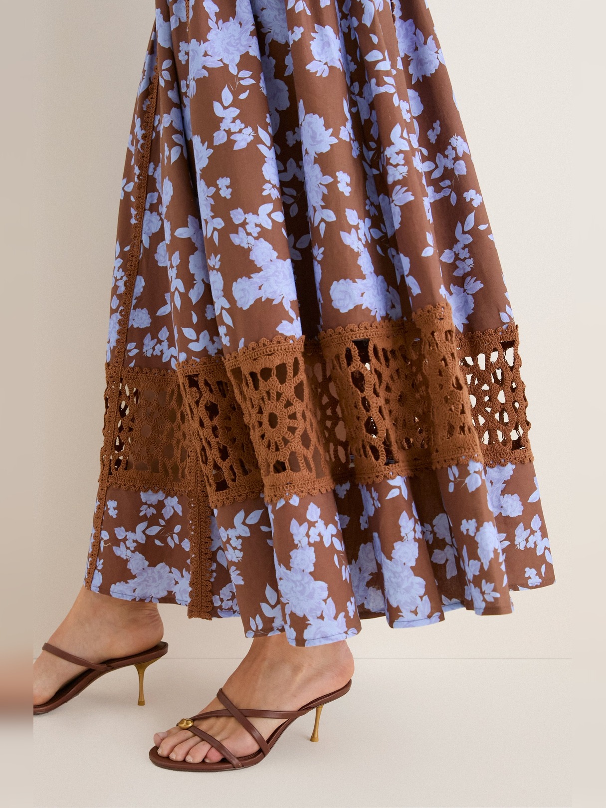 FLORAL SCOOP NECK MIDI DRESS