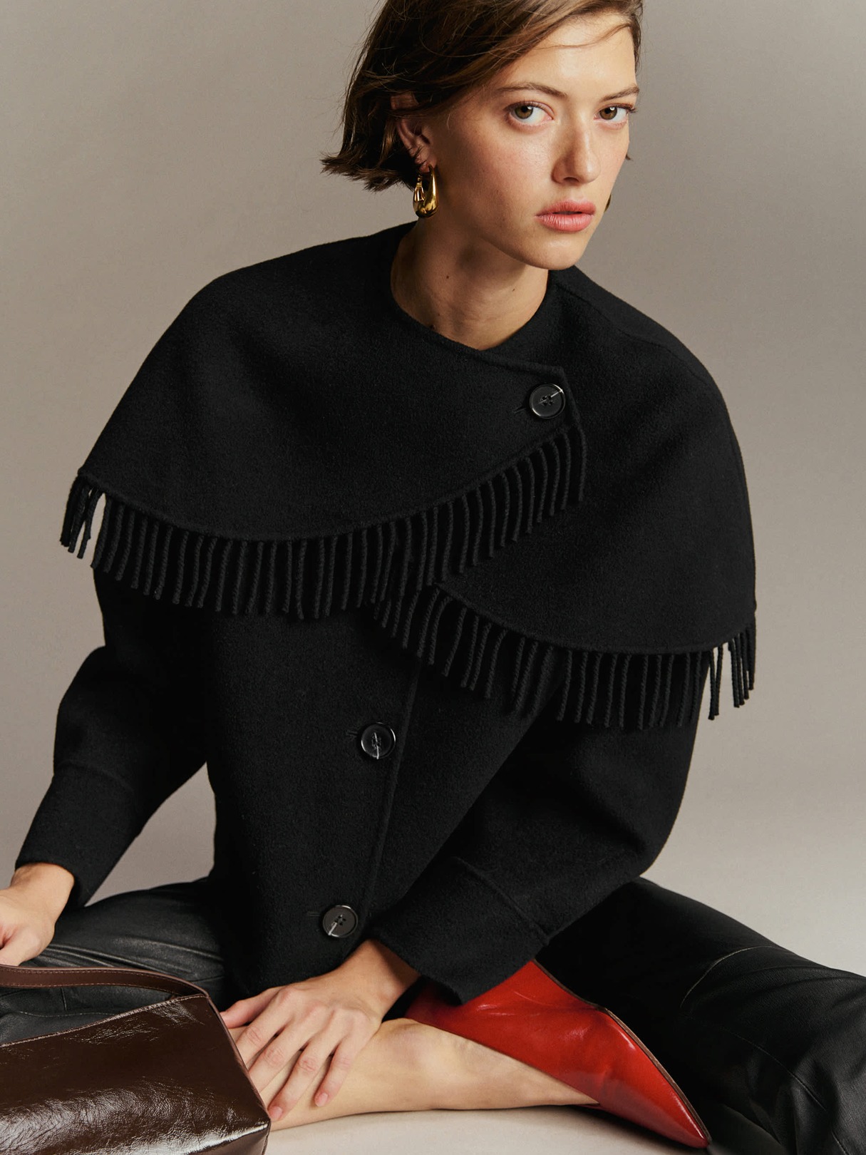 FRINGED CAPE WOOL COAT