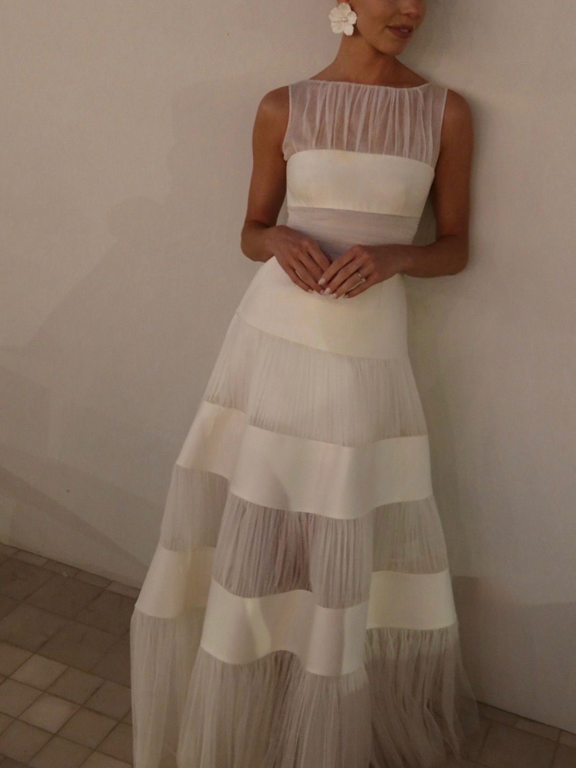 Women's Ivory Sleeveless Sheer Tulle Stripe Wedding Dress