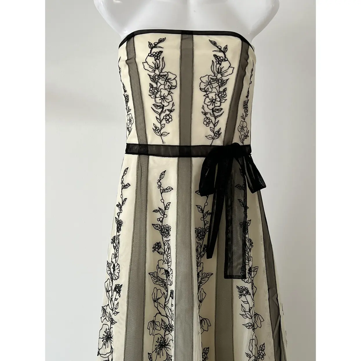 Lace Embroidered Midi Dress