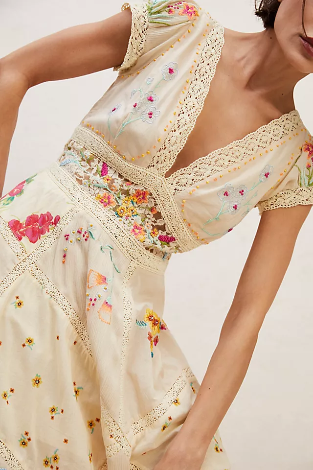Hibiscus Heaven Maxi Dress