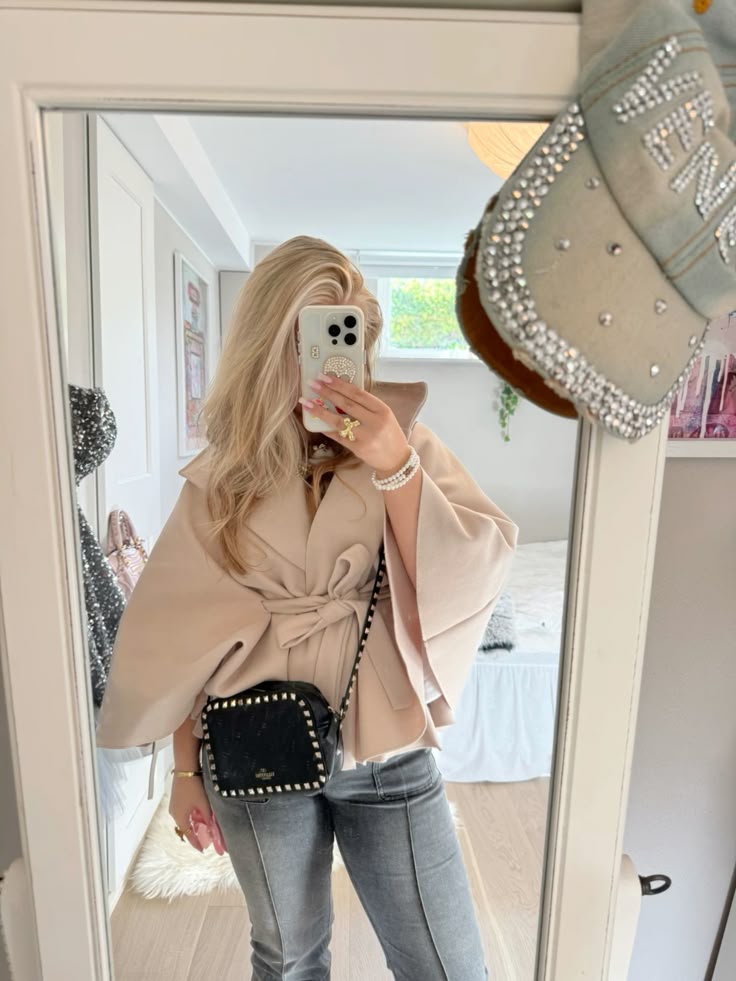 Olivia - Coat with belt