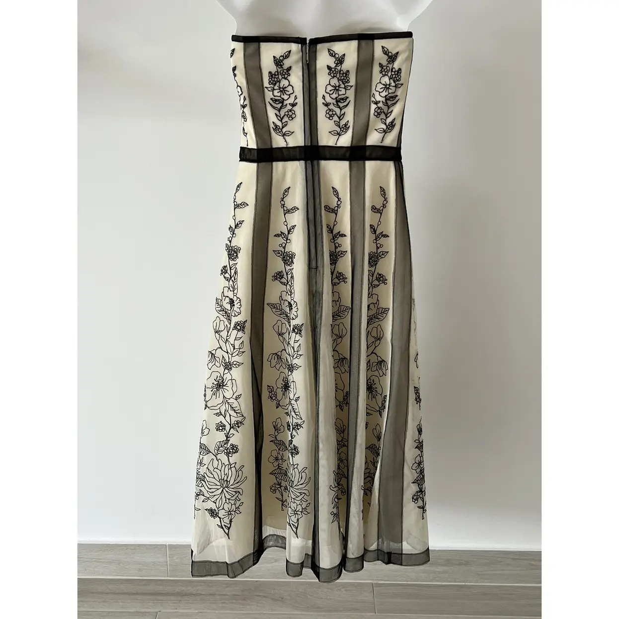 Lace Embroidered Midi Dress