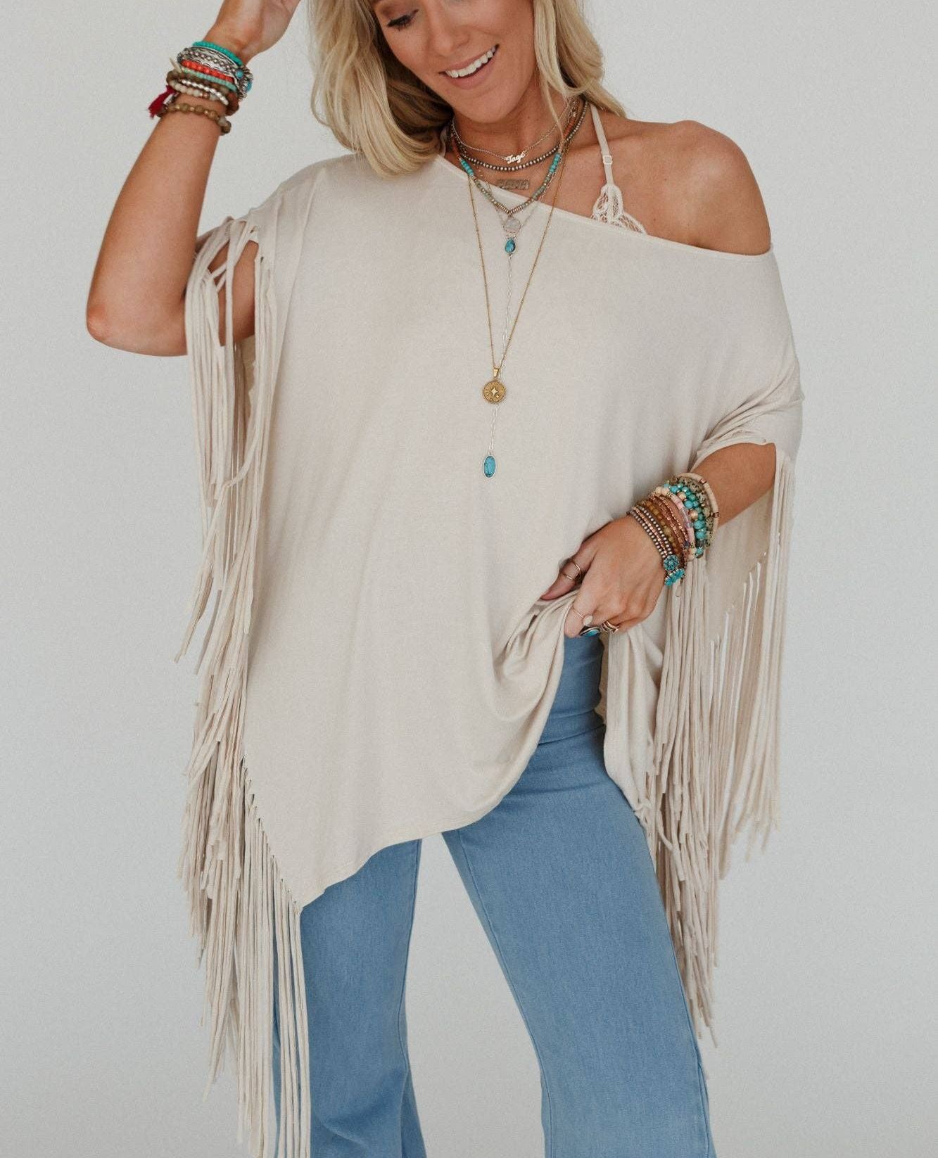 Showstopper Fringe Top (Oat)