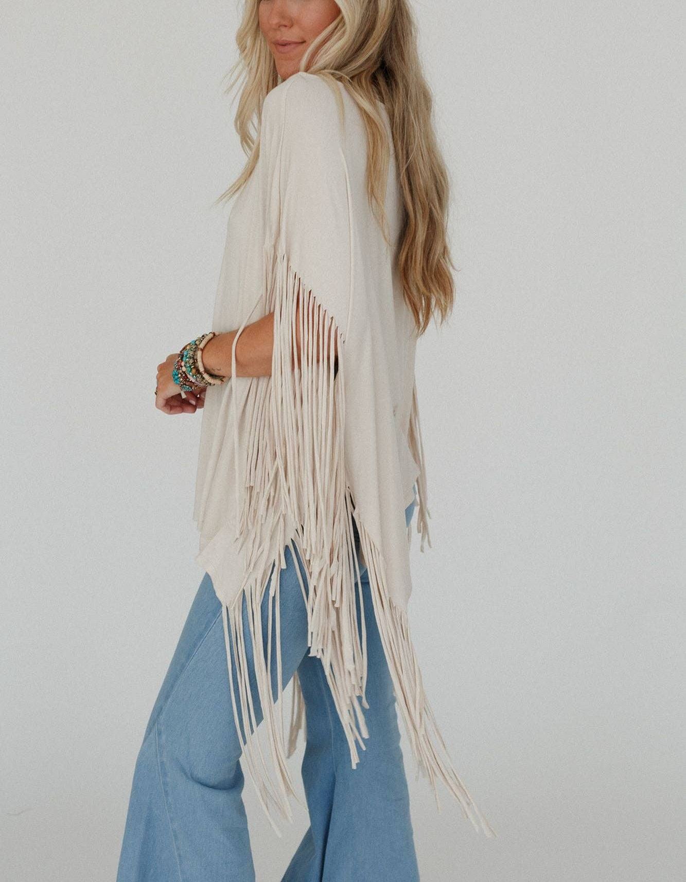 Showstopper Fringe Top (Oat)