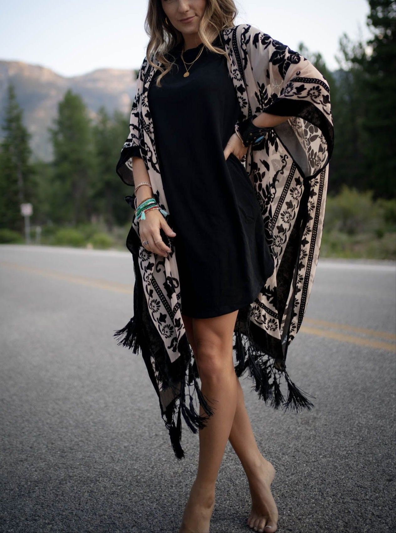 Crushin' On You Velvet Kimono - Black