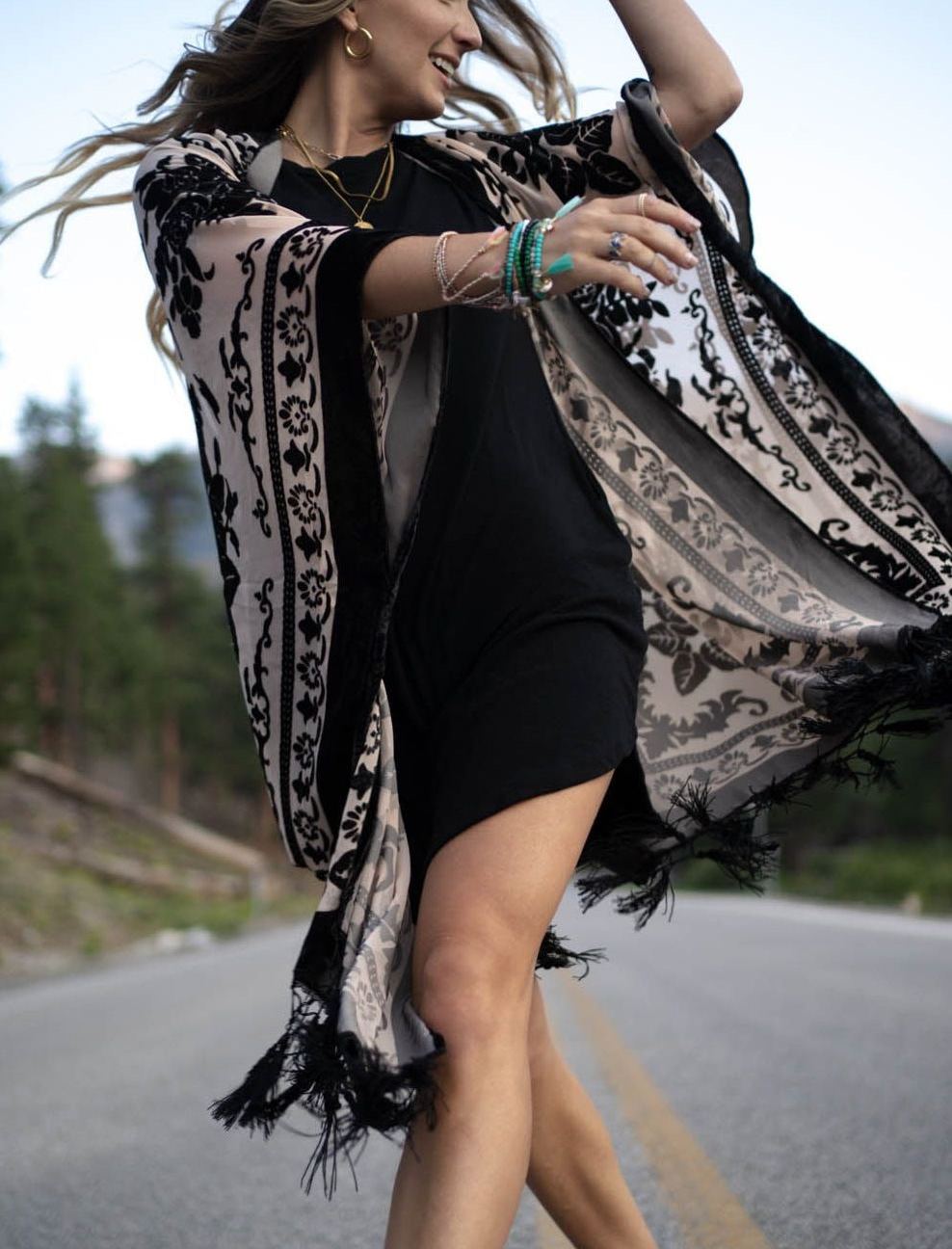 Crushin' On You Velvet Kimono - Black