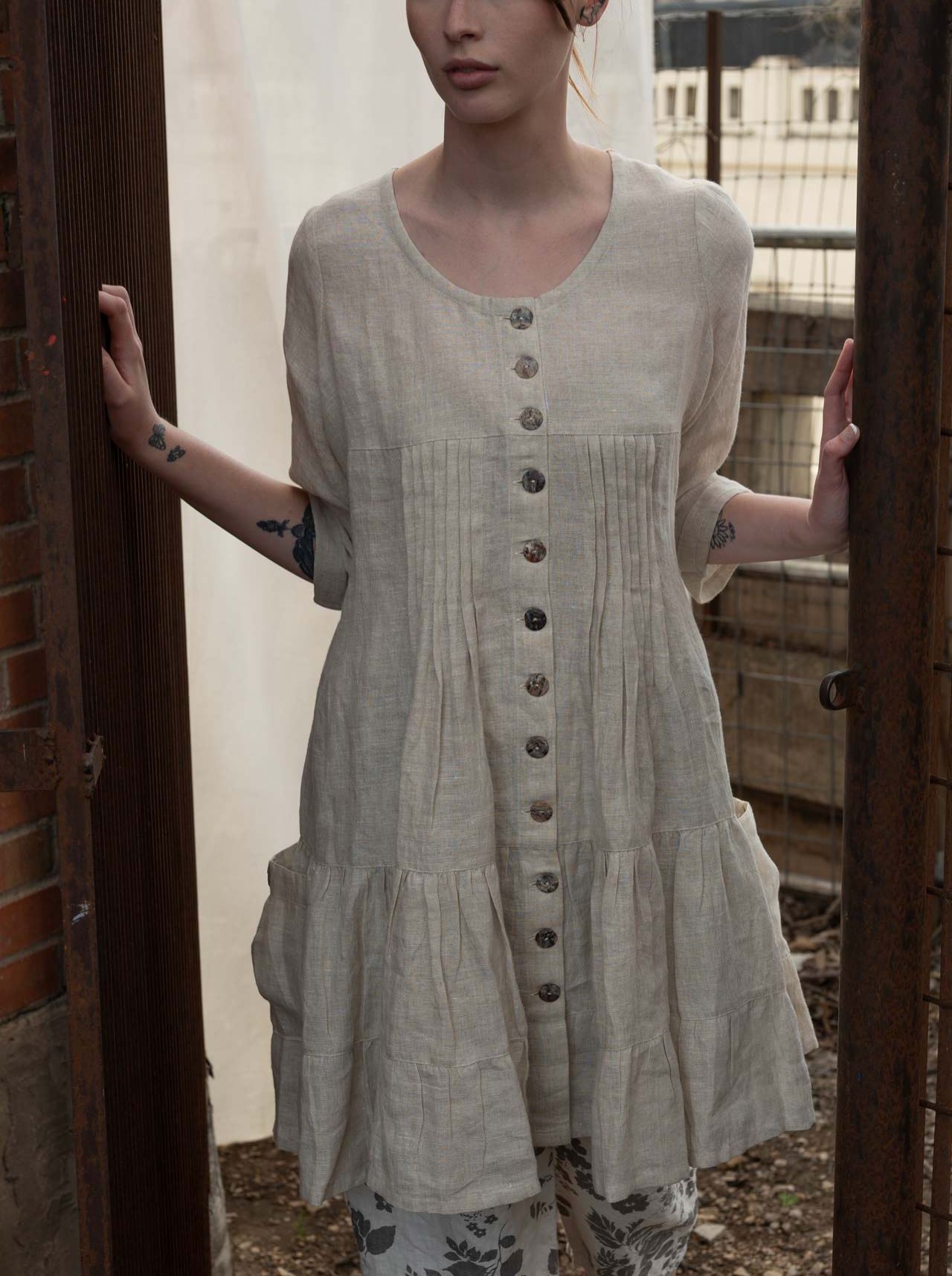 Tuck Top Linen By Grace